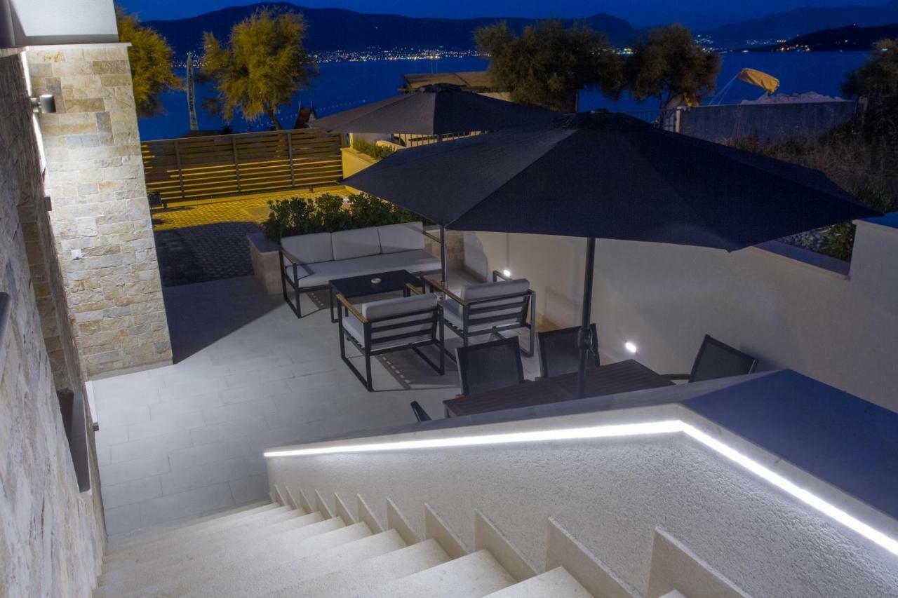 Luxury Poolside Villa Слатине Екстер'єр фото