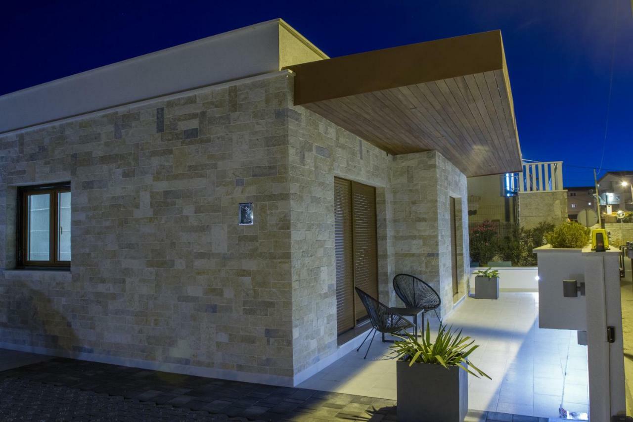 Luxury Poolside Villa Слатине Екстер'єр фото